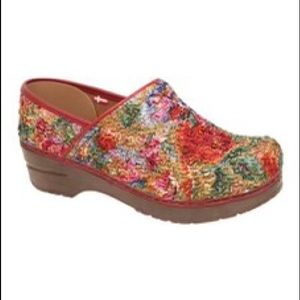 Sanita Floral Garden Professional Annalee Clog
